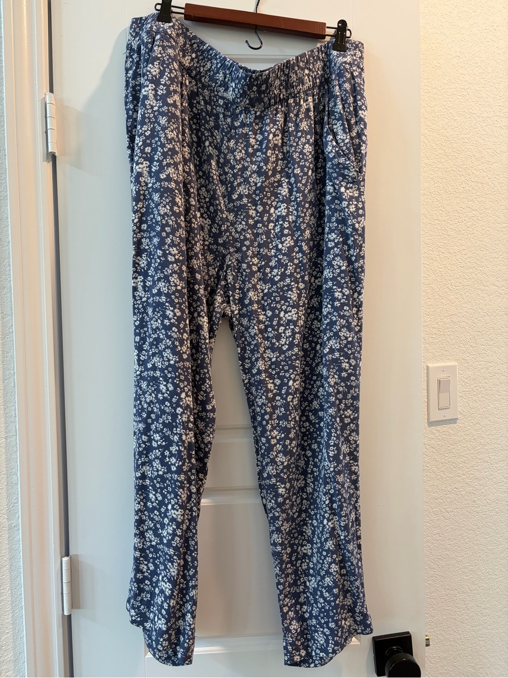 Jessica Simpson Navy Blue Floral Wide-Leg Pull-On Pants